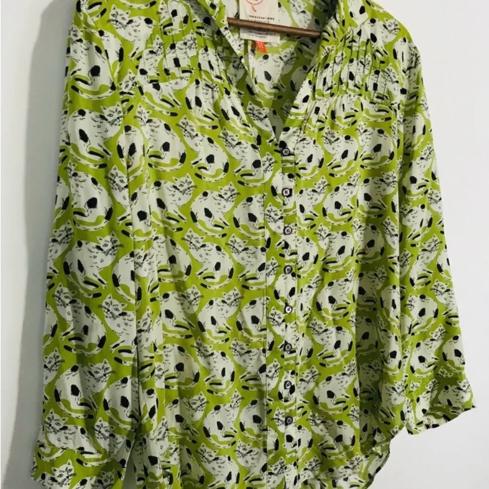 Anthropologie Green and Black Patterned Blouse